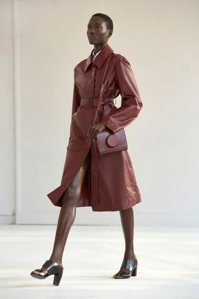 Look 3